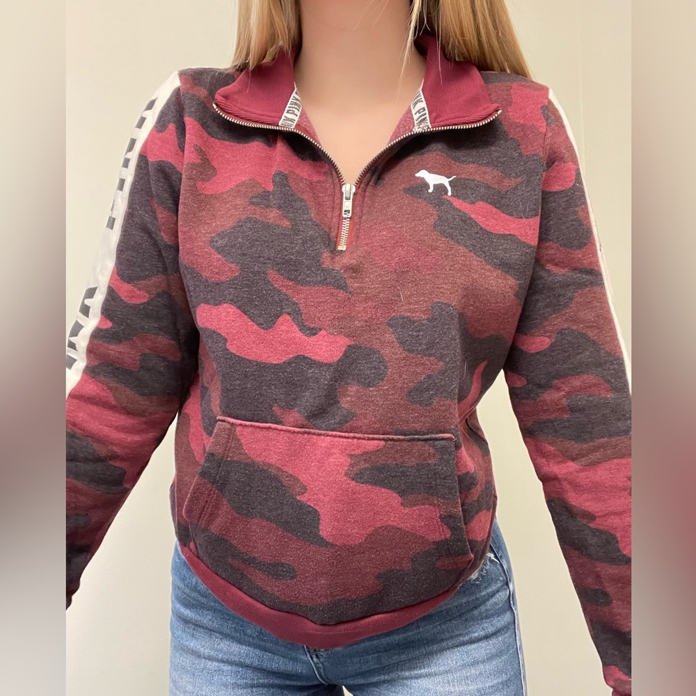 VS PINK half zip cam size M
